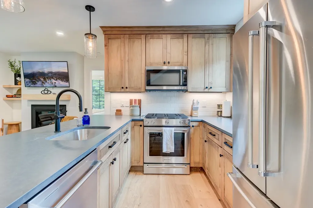 137 Skimobile Road Conway NH 03860