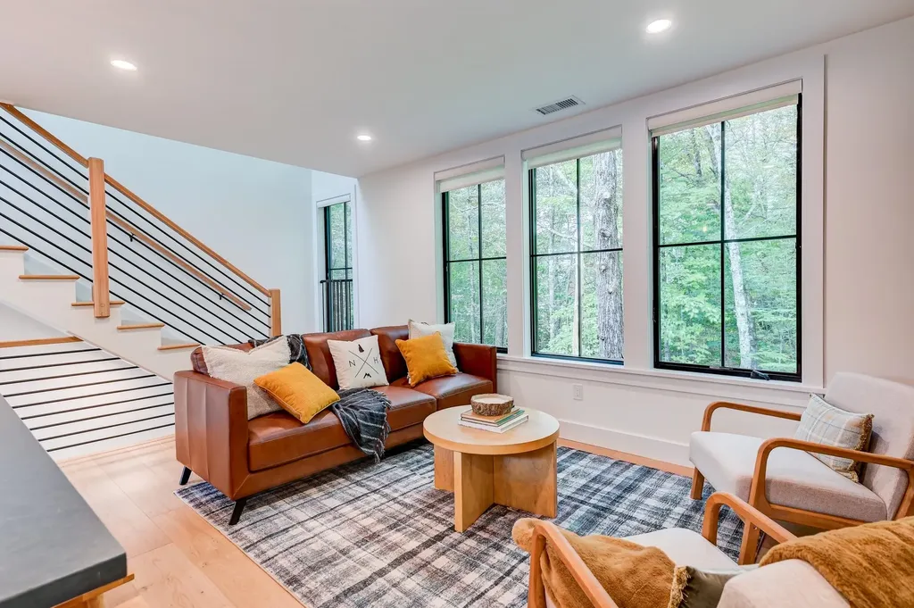 137 Skimobile Road Conway NH 03860