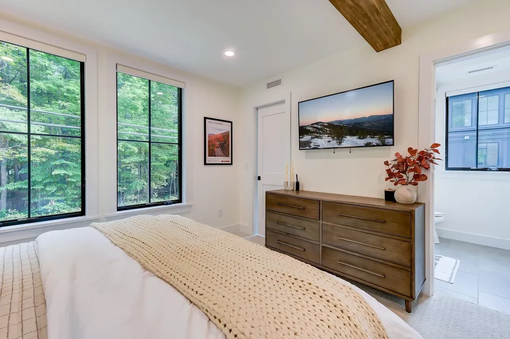 137 Skimobile Road Conway NH 03860