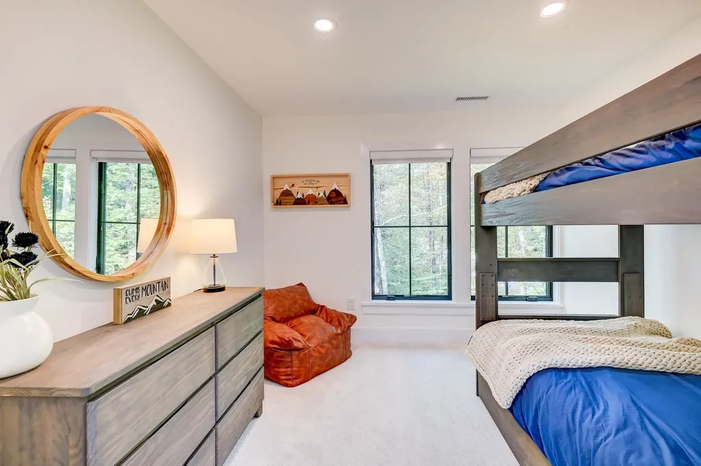 137 Skimobile Road Conway NH 03860