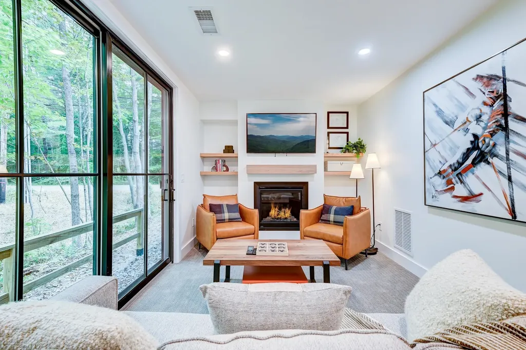 137 Skimobile Road Conway NH 03860