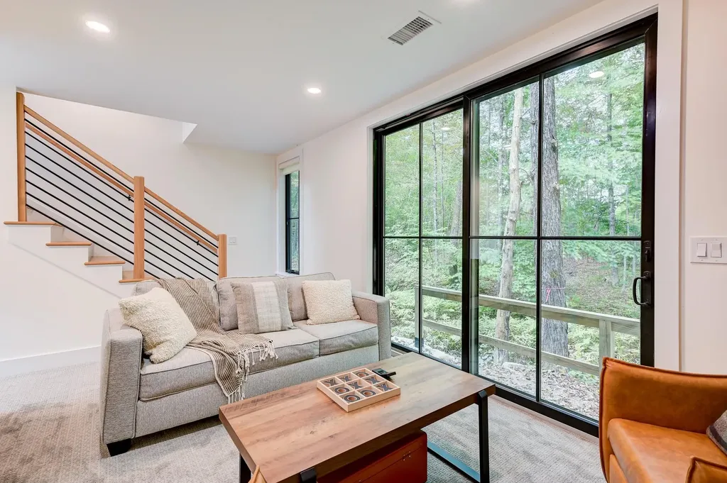 137 Skimobile Road Conway NH 03860