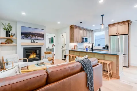 137 Skimobile Road Conway NH 03860