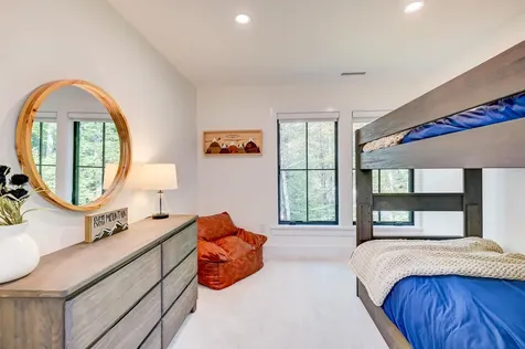 137 Skimobile Road Conway NH 03860