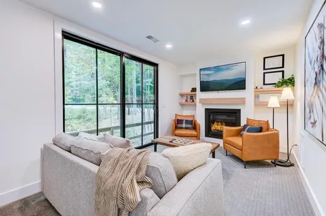 137 Skimobile Road Conway NH 03860