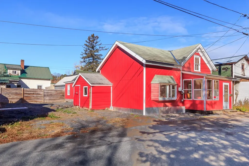 68 Jarvis Street Windsor VT 05089