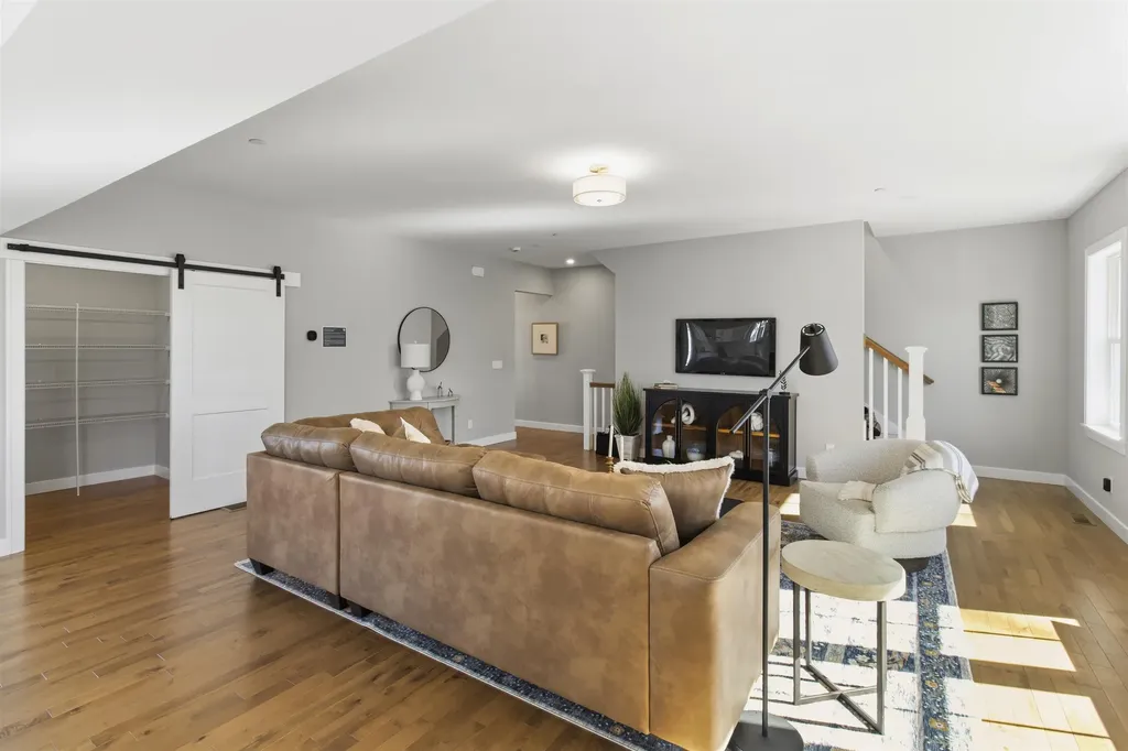 #3 Woodbury Reserve Portsmouth NH 03801