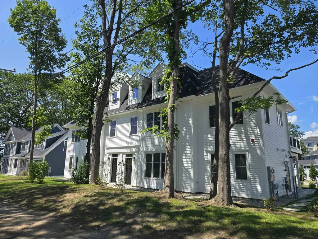 #3 Woodbury Reserve Portsmouth NH 03801