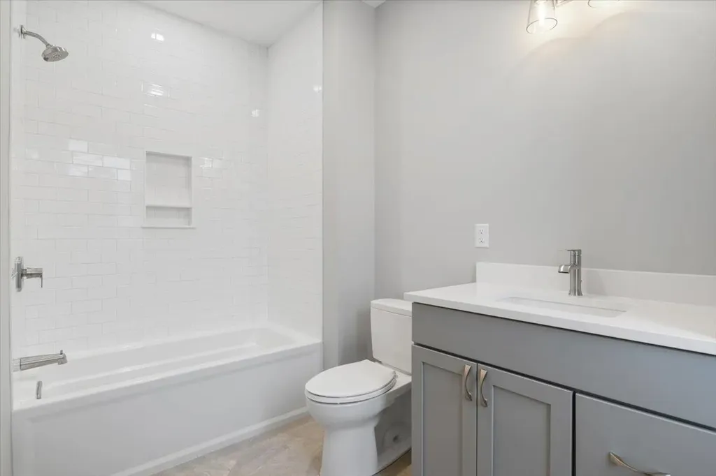 #3 Woodbury Reserve Portsmouth NH 03801