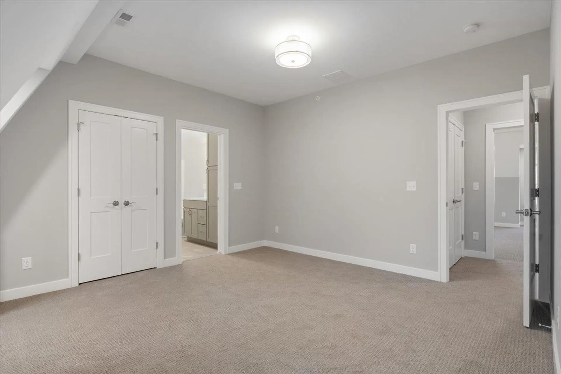 #3 Woodbury Reserve Portsmouth NH 03801