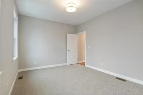 #3 Woodbury Reserve Portsmouth NH 03801