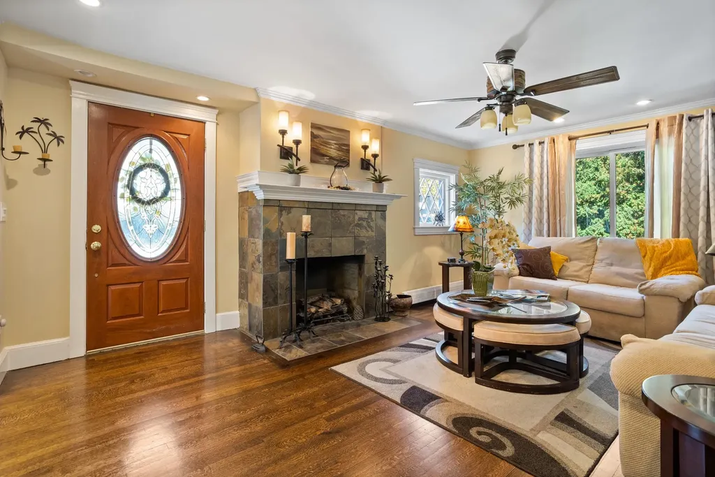 42 Walnut Street Saugus MA 01906