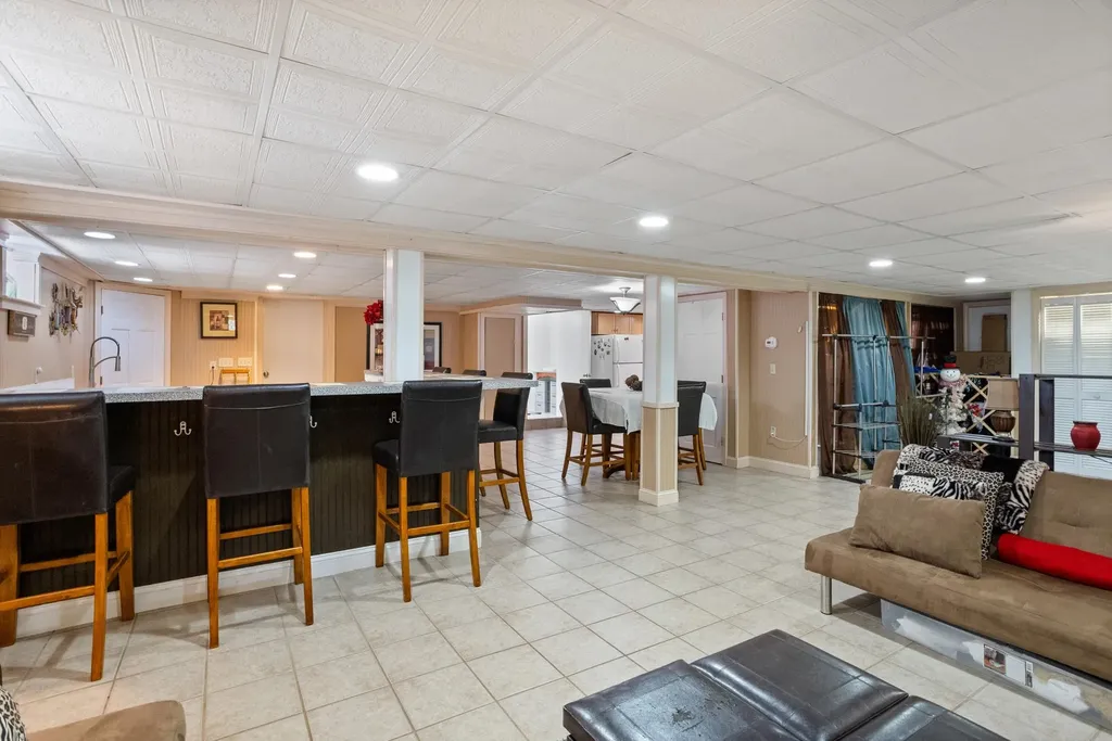 42 Walnut Street Saugus MA 01906