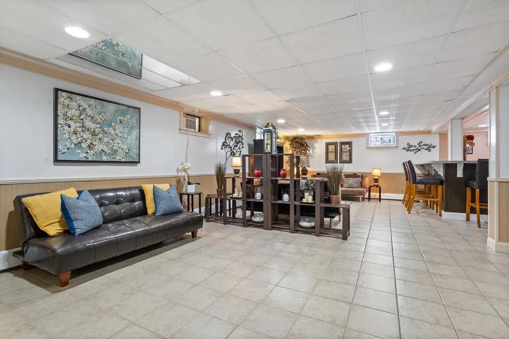 42 Walnut Street Saugus MA 01906