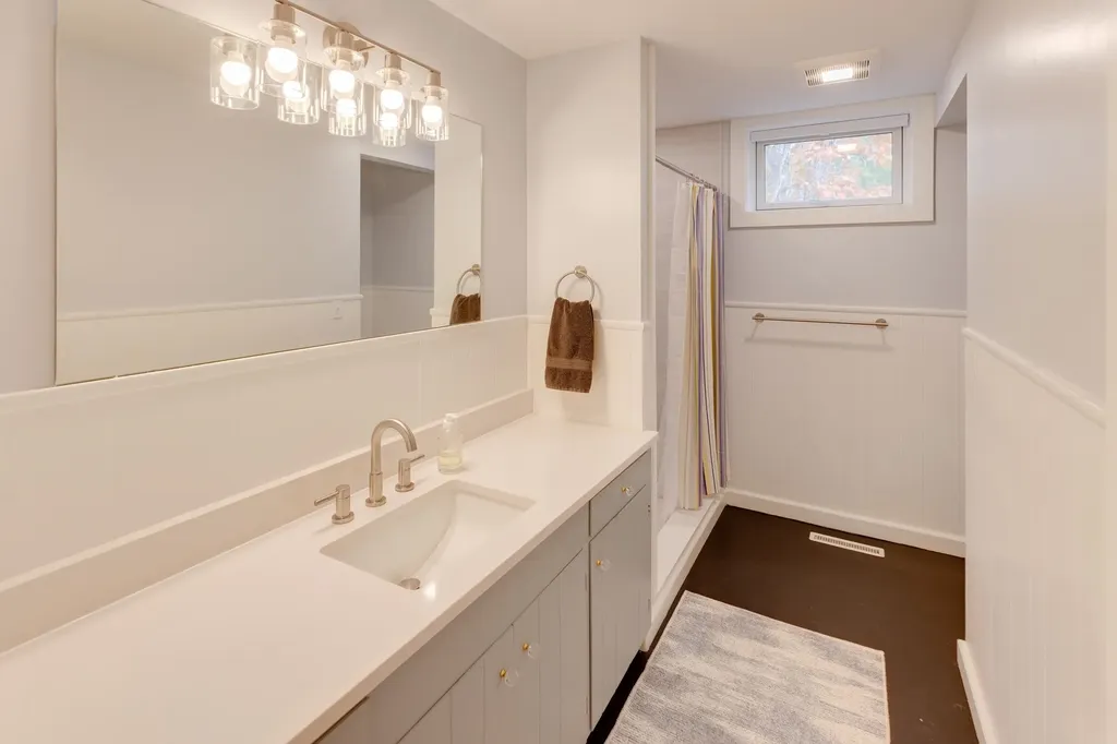 224 Beede Road Holderness NH 03245