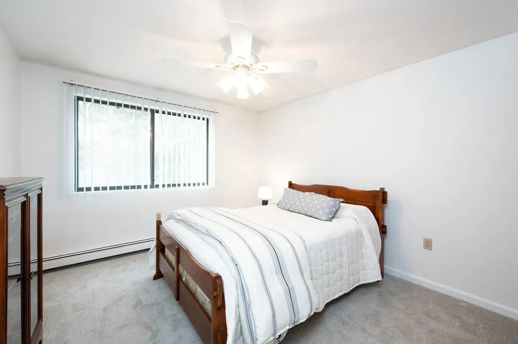 98 Indian Rock Road Merrimack NH 03054