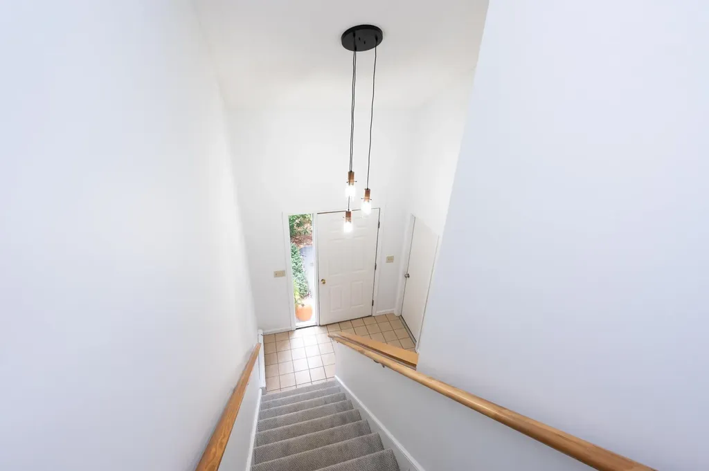 98 Indian Rock Road Merrimack NH 03054