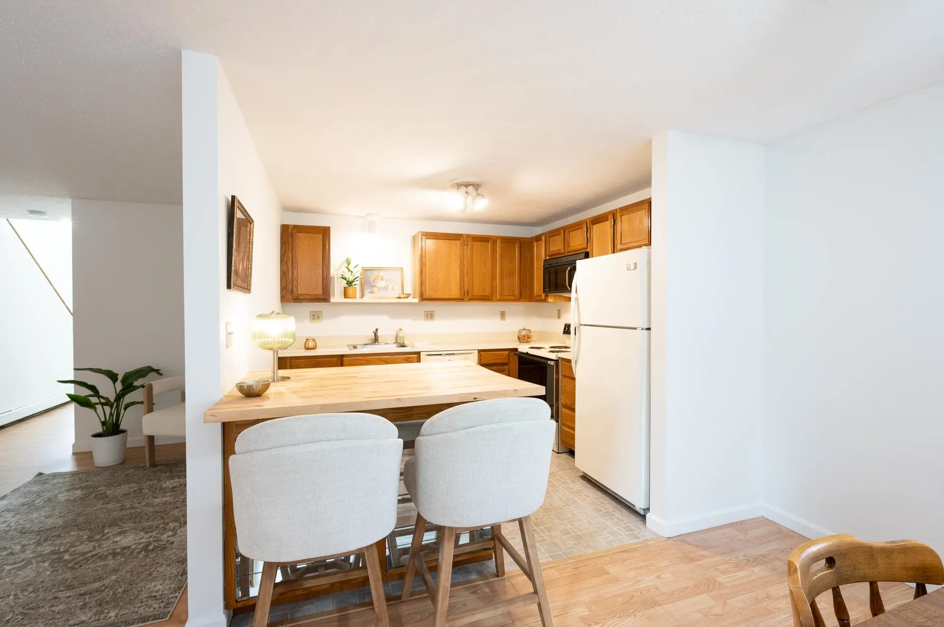 98 Indian Rock Road Merrimack NH 03054