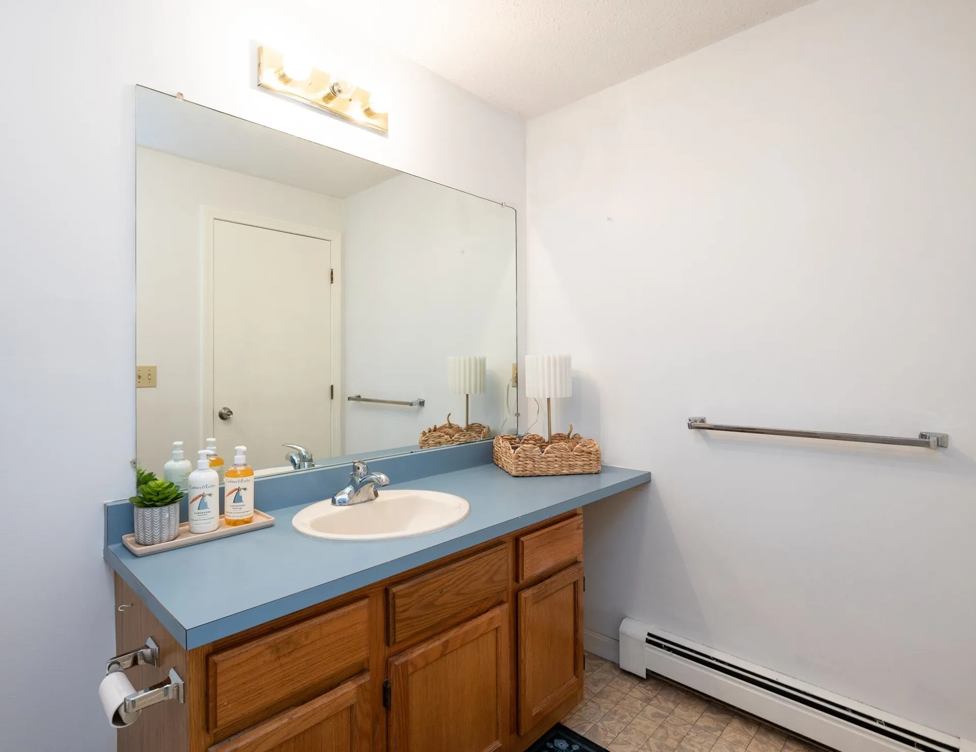 98 Indian Rock Road Merrimack NH 03054