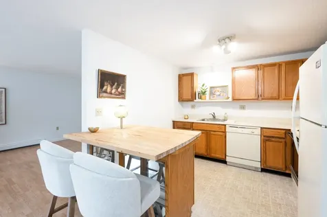 98 Indian Rock Road Merrimack NH 03054