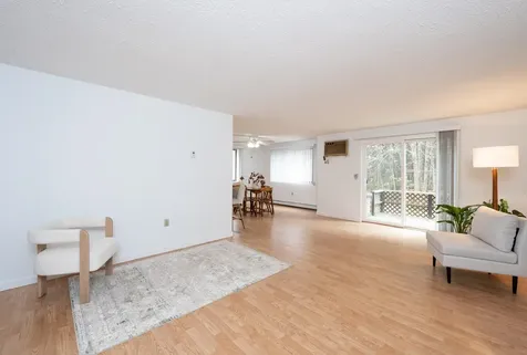 98 Indian Rock Road Merrimack NH 03054