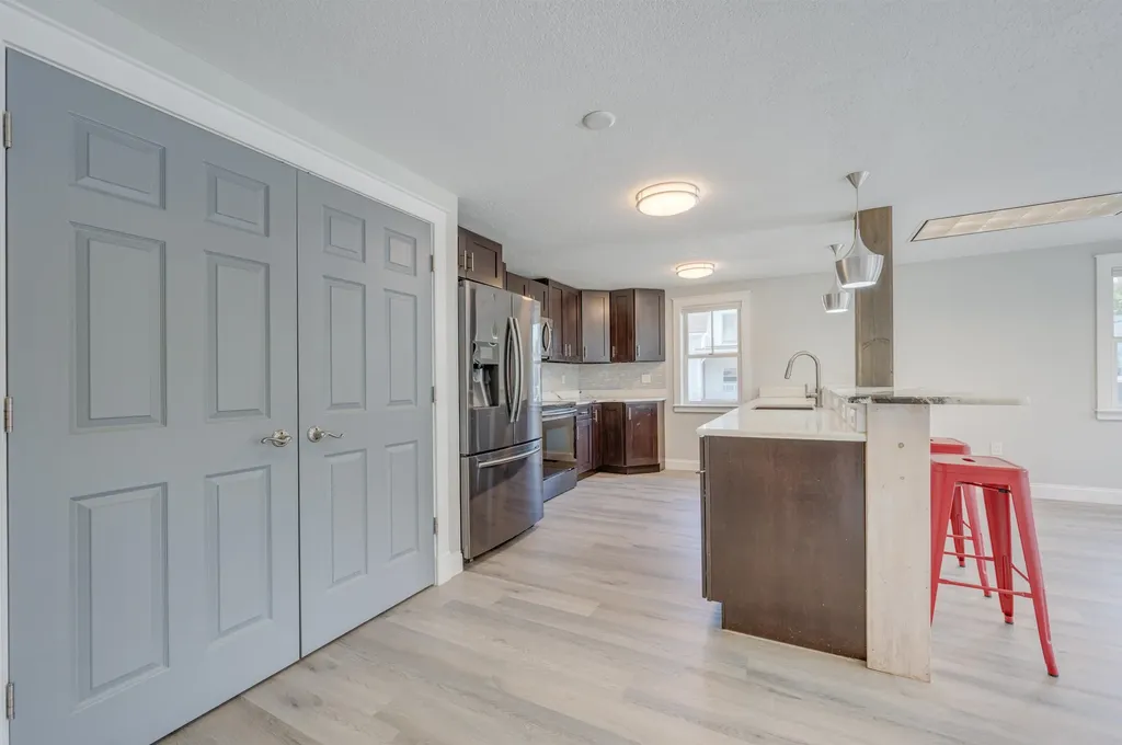 114 East Main Street Bradford NH 03221