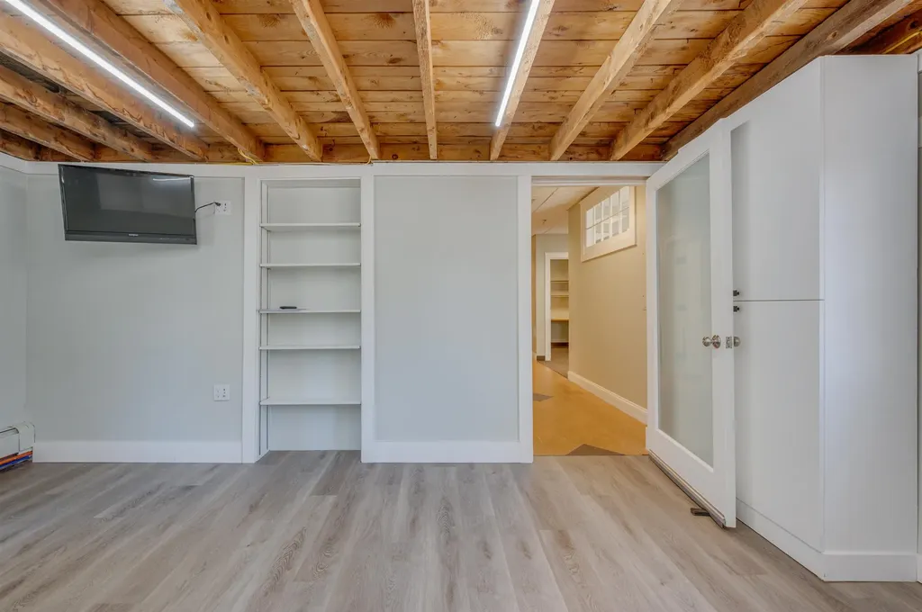 114 East Main Street Bradford NH 03221