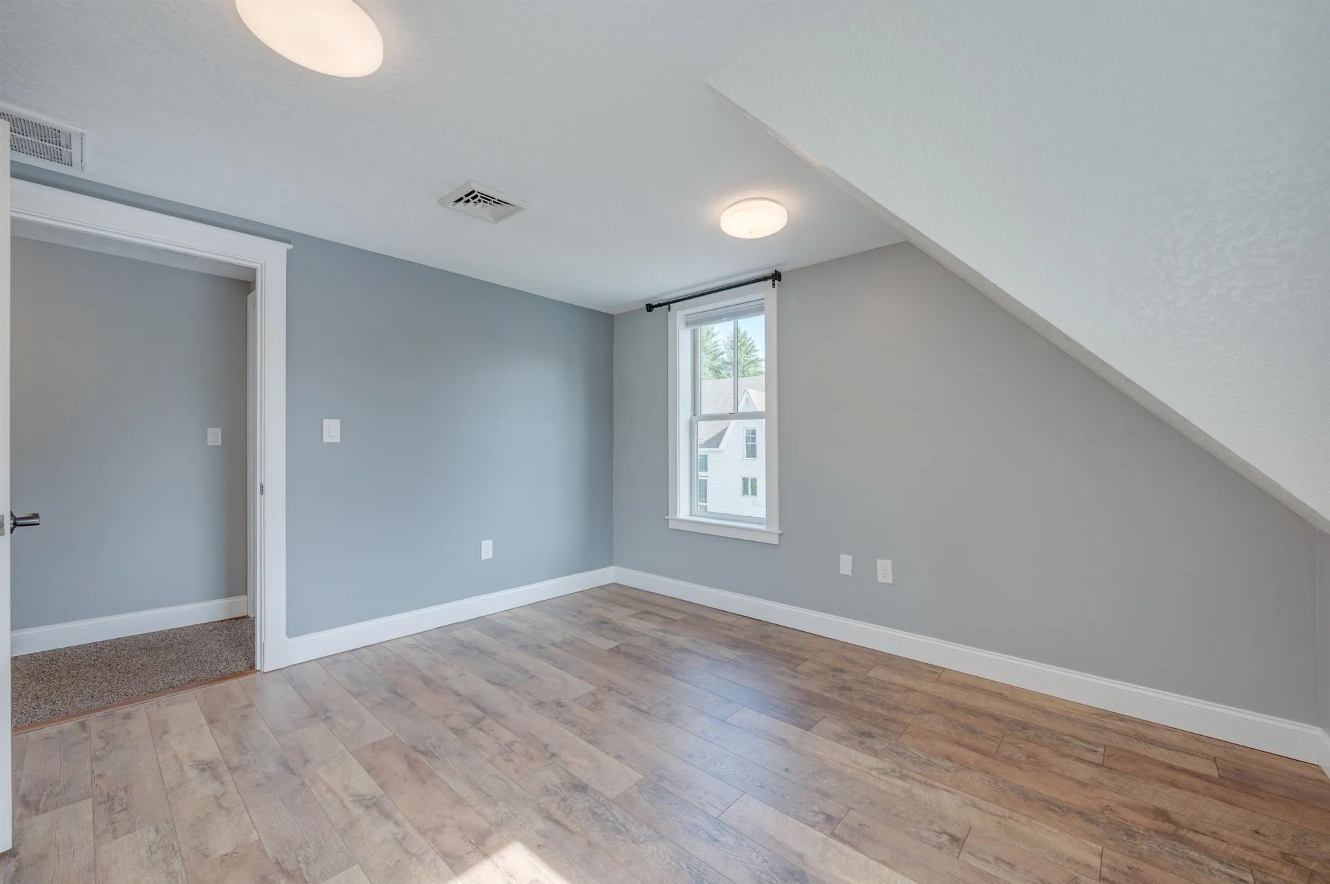 114 East Main Street Bradford NH 03221