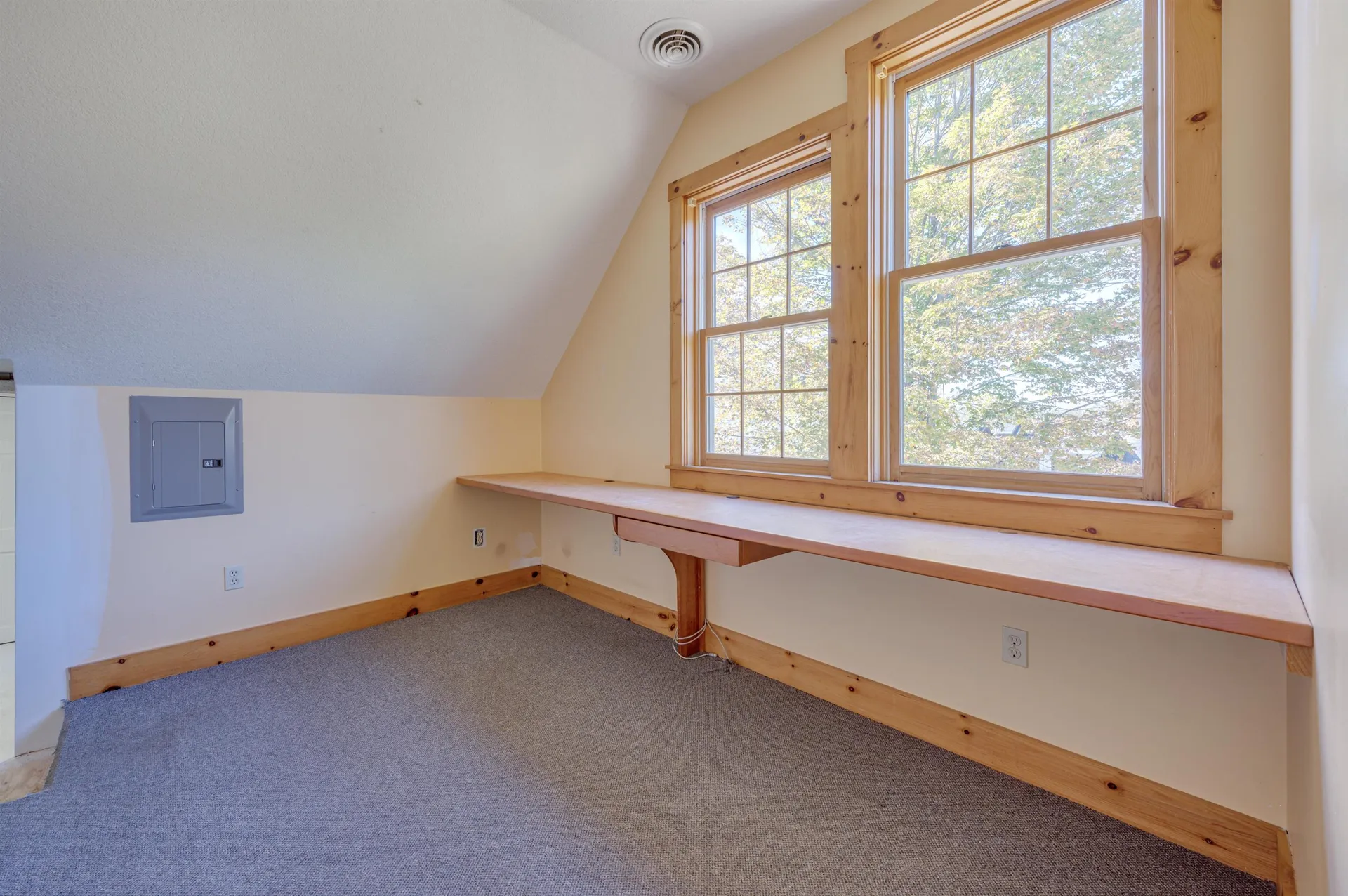 114 East Main Street Bradford NH 03221