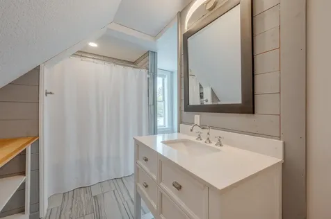 114 East Main Street Bradford NH 03221