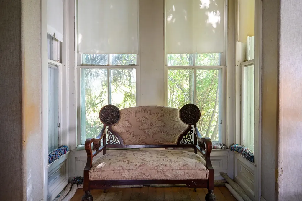 29 Middle Seymour Street Middlebury VT 05753