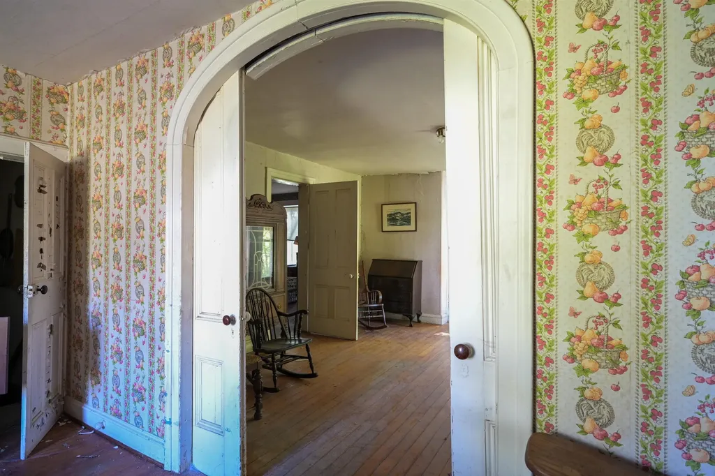 29 Middle Seymour Street Middlebury VT 05753