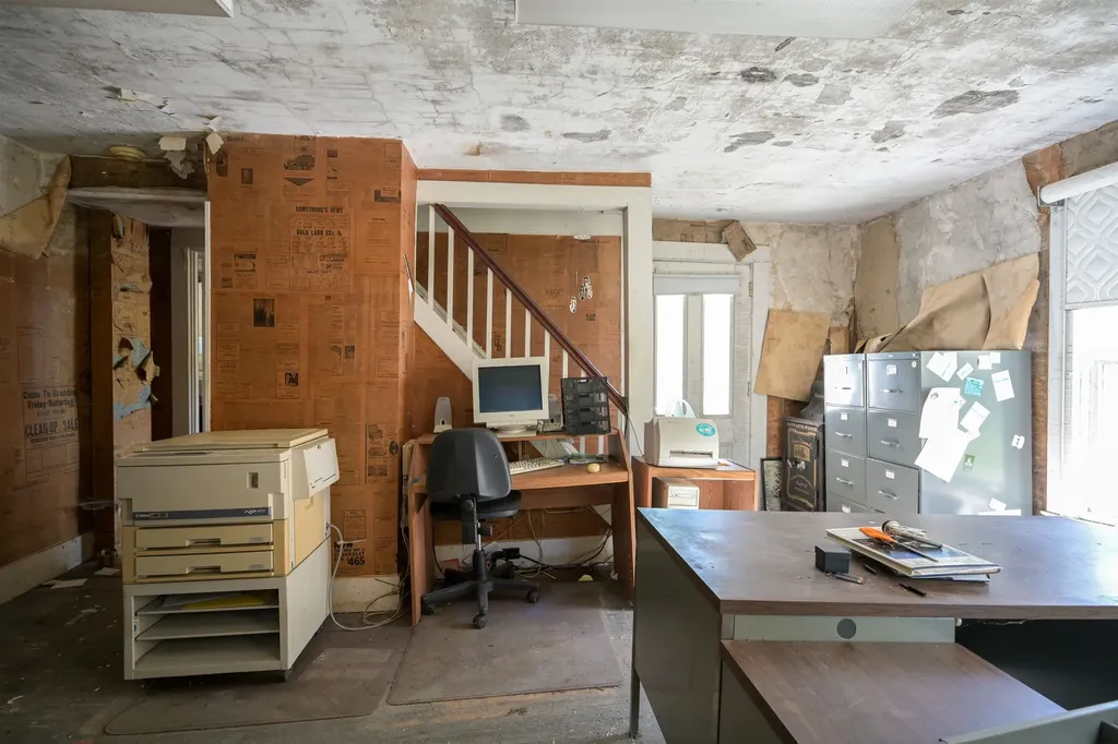 29 Middle Seymour Street Middlebury VT 05753