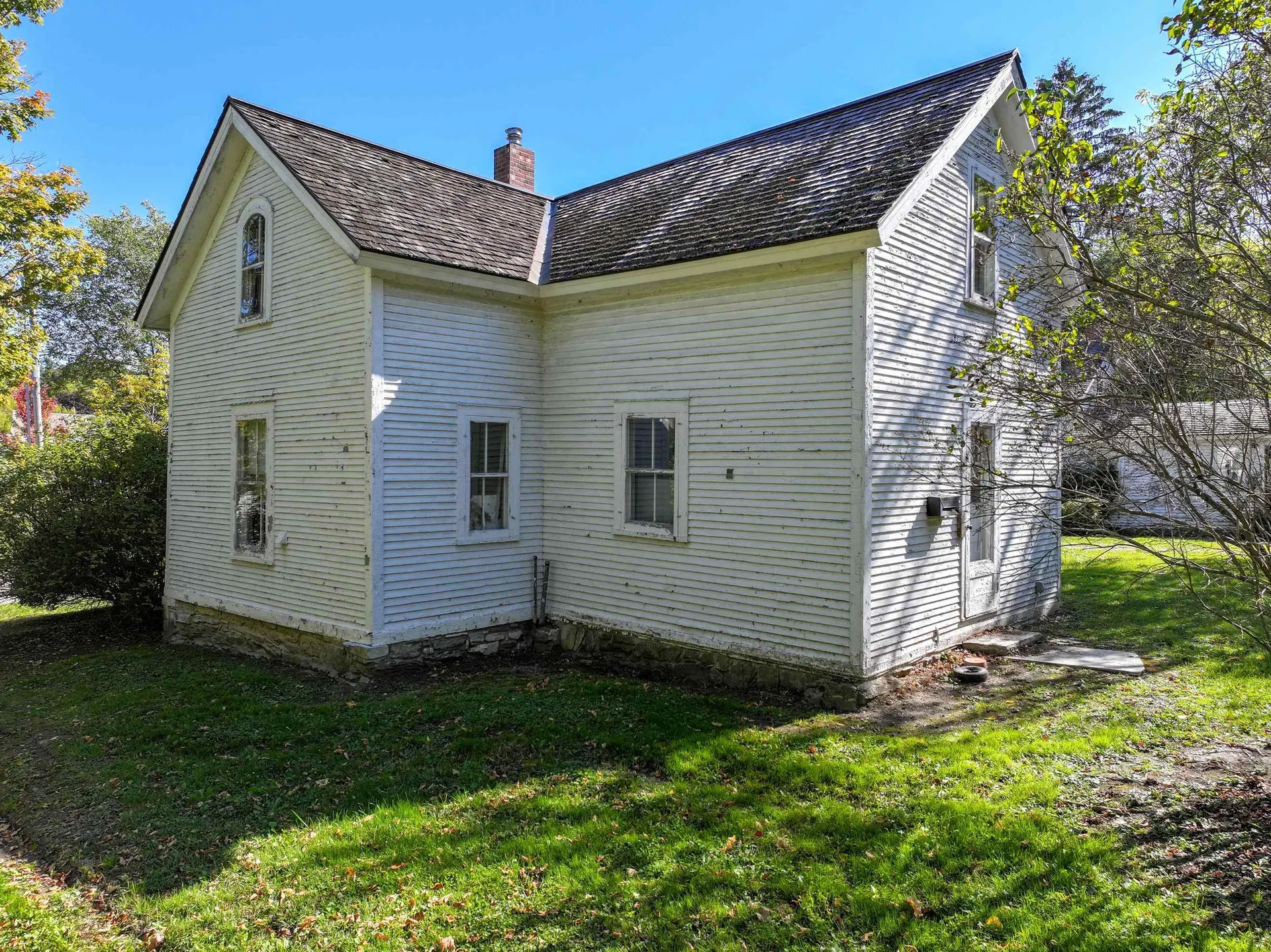 29 Middle Seymour Street Middlebury VT 05753