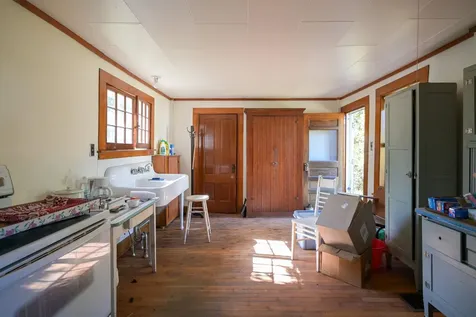 29 Middle Seymour Street Middlebury VT 05753