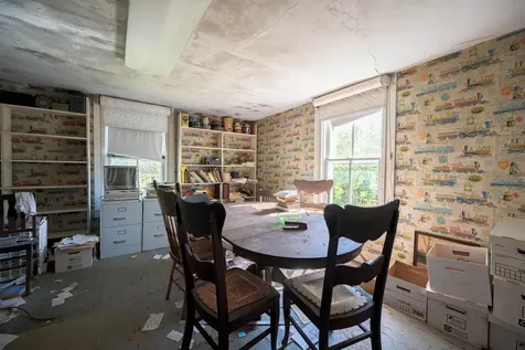 29 Middle Seymour Street Middlebury VT 05753