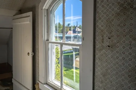 29 Middle Seymour Street Middlebury VT 05753