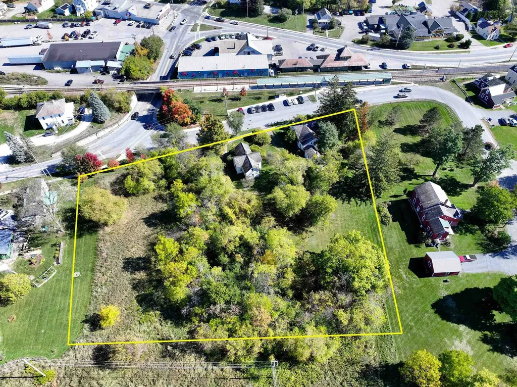 29 Middle Seymour Street Middlebury VT 05753