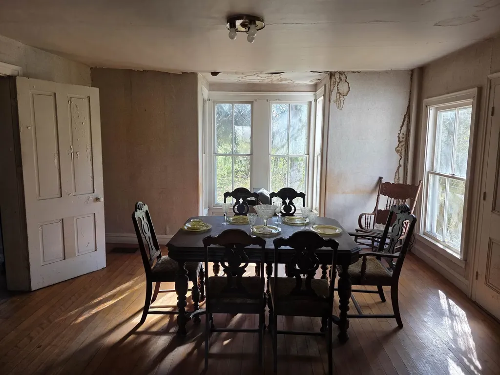 29 Middle Seymour Street Middlebury VT 05753