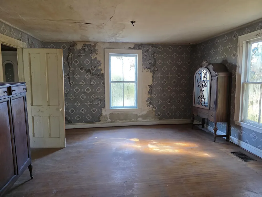 29 Middle Seymour Street Middlebury VT 05753