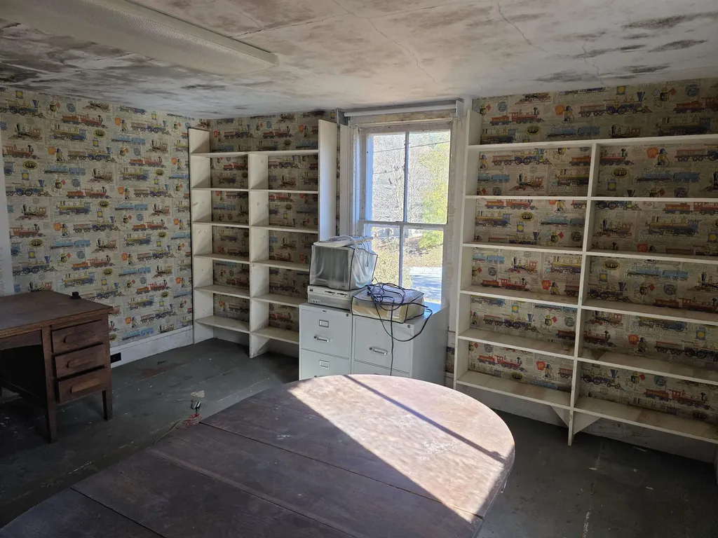 29 Middle Seymour Street Middlebury VT 05753