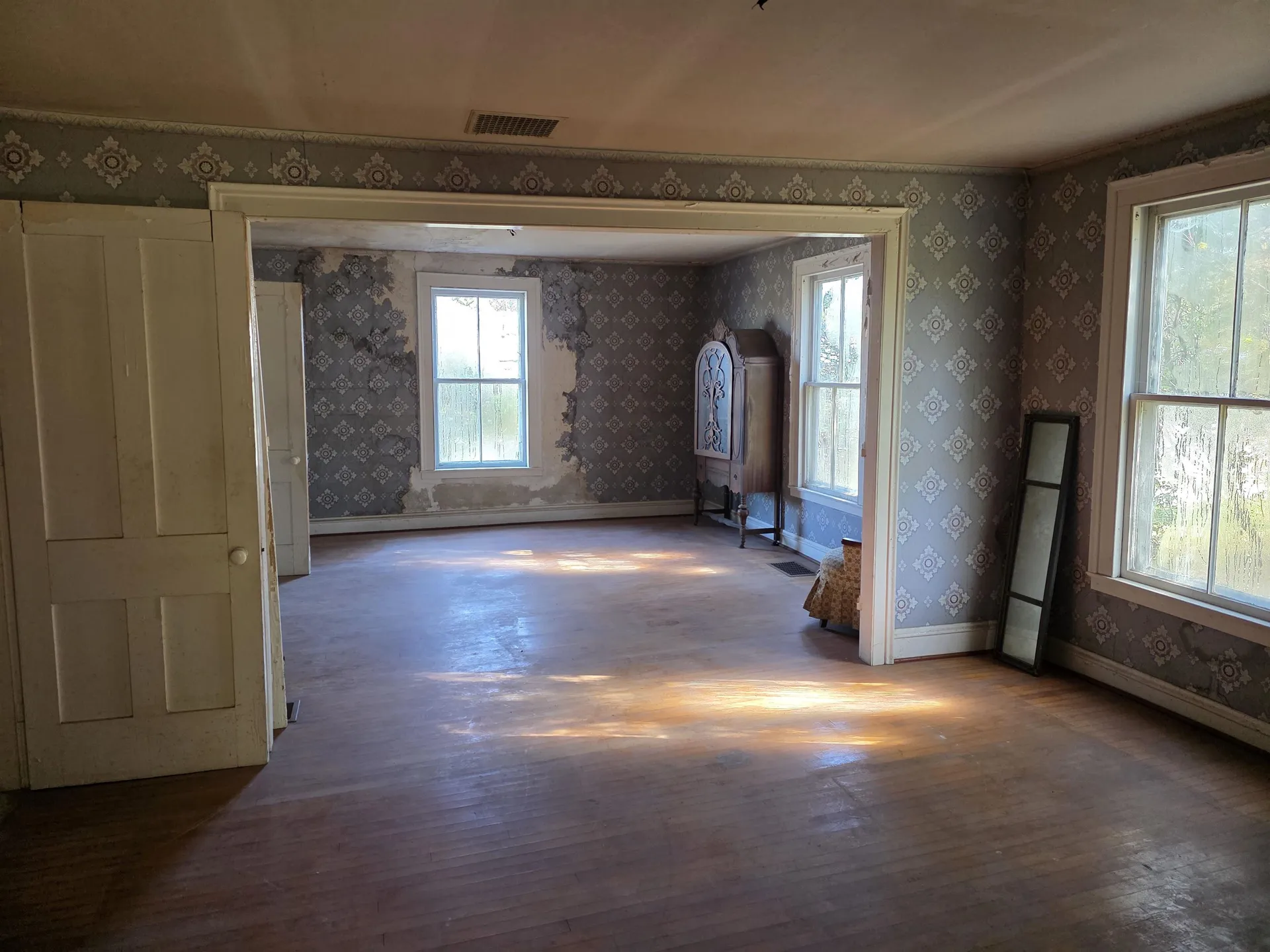 29 Middle Seymour Street Middlebury VT 05753