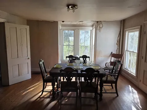 29 Middle Seymour Street Middlebury VT 05753