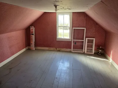 29 Middle Seymour Street Middlebury VT 05753