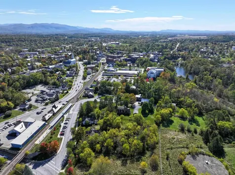 29 Middle Seymour Street Middlebury VT 05753