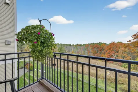 61 Acadia Lane Exeter NH 03833