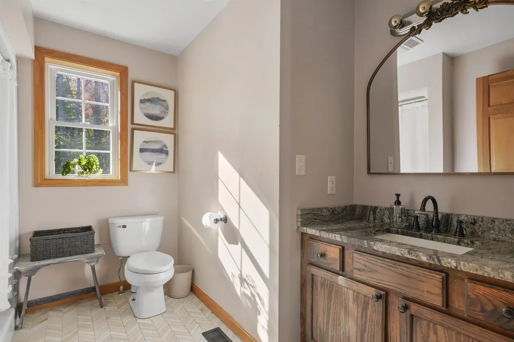 110 Red Gate Lane Rindge NH 03461