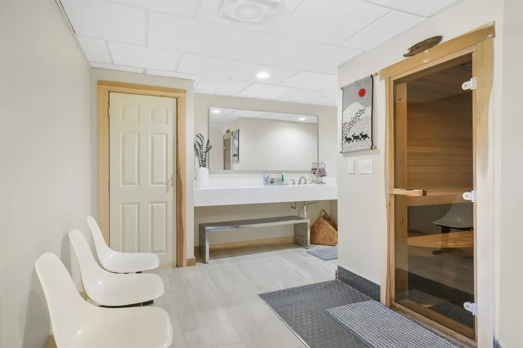 110 Red Gate Lane Rindge NH 03461