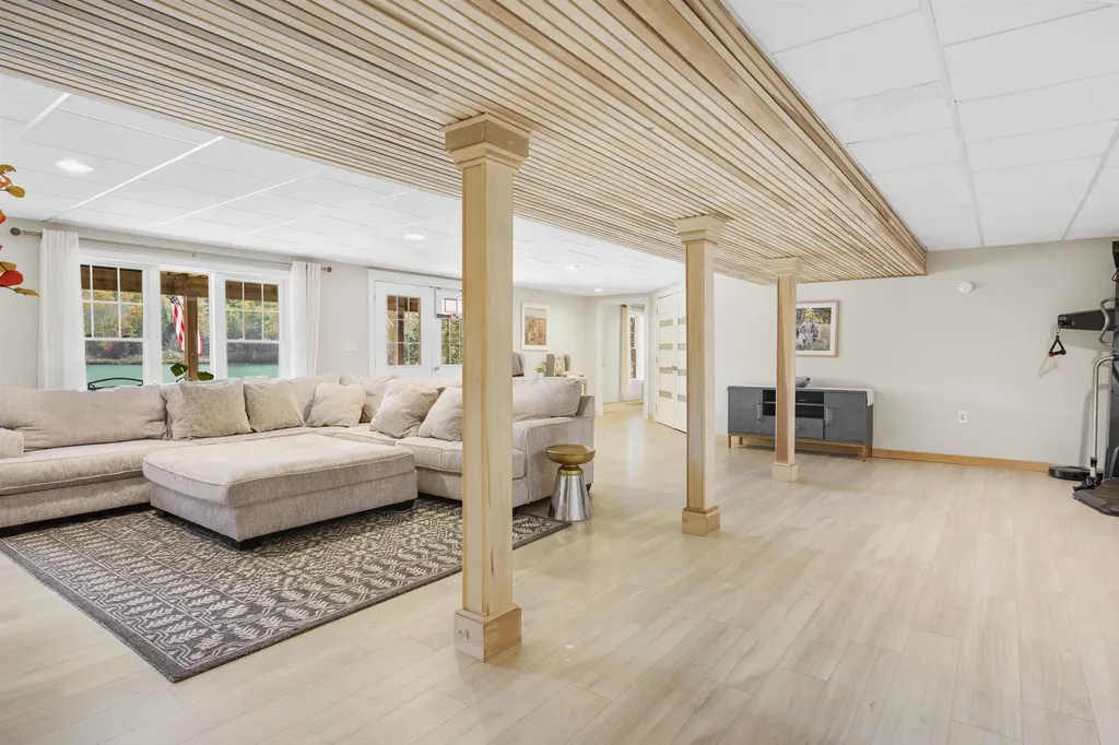 110 Red Gate Lane Rindge NH 03461