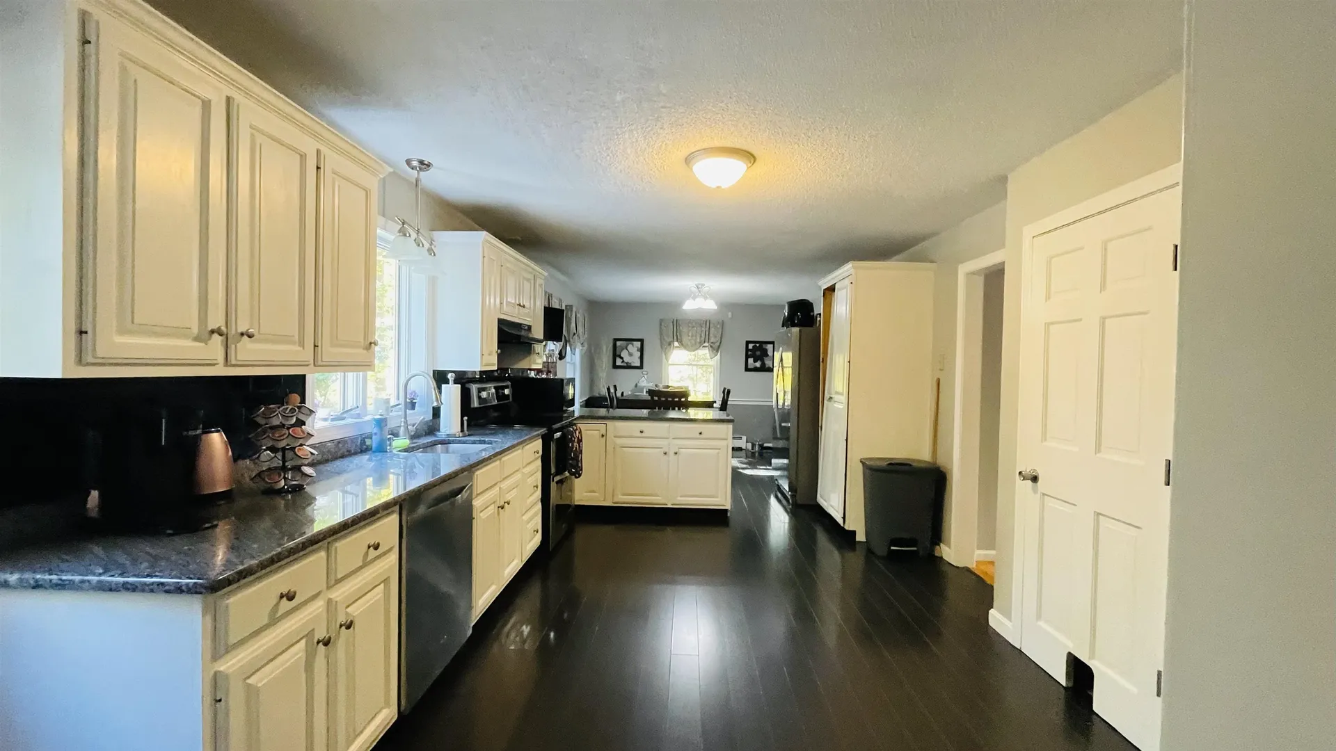 219 Range Road Windham NH 03087